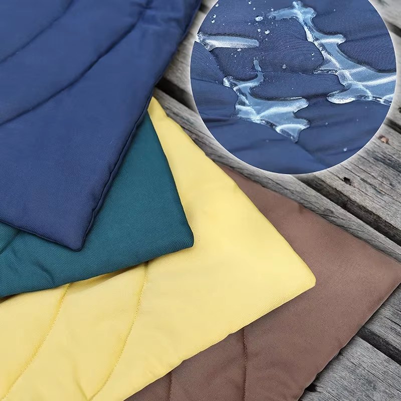 Elevyt Flint Waterproof Travel Blanket 95 x 65 cm